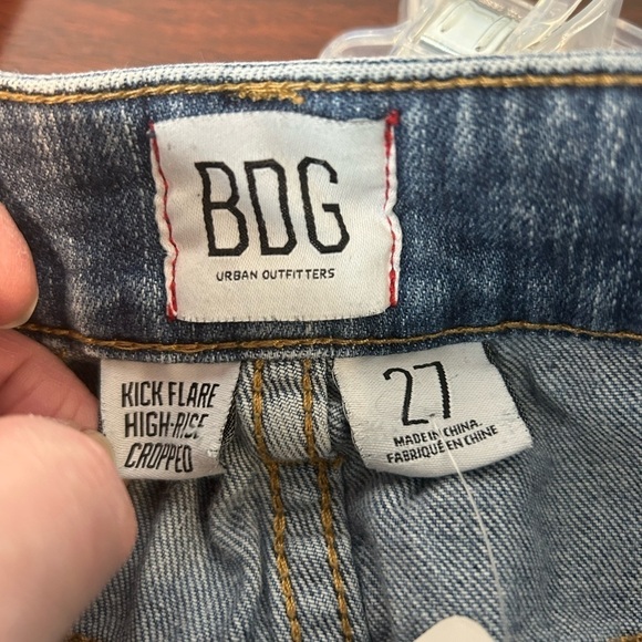 B5.8 BDG Urban Outfitters High Rise Cut Off Shorts Size 27 - Picture 3 of 4
